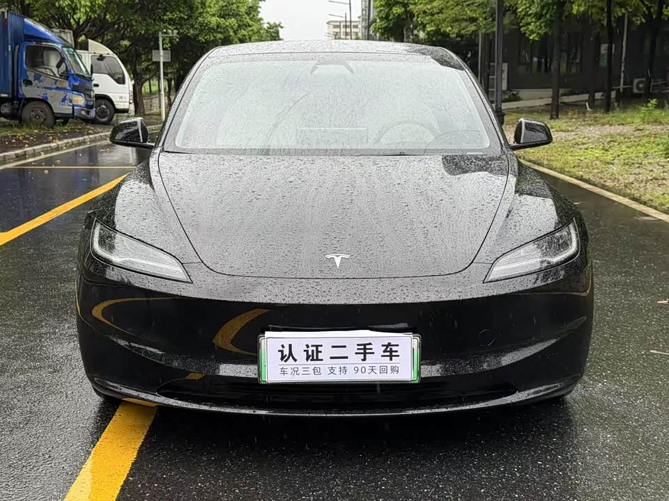 Tesla Model 3 Tesla Model 3