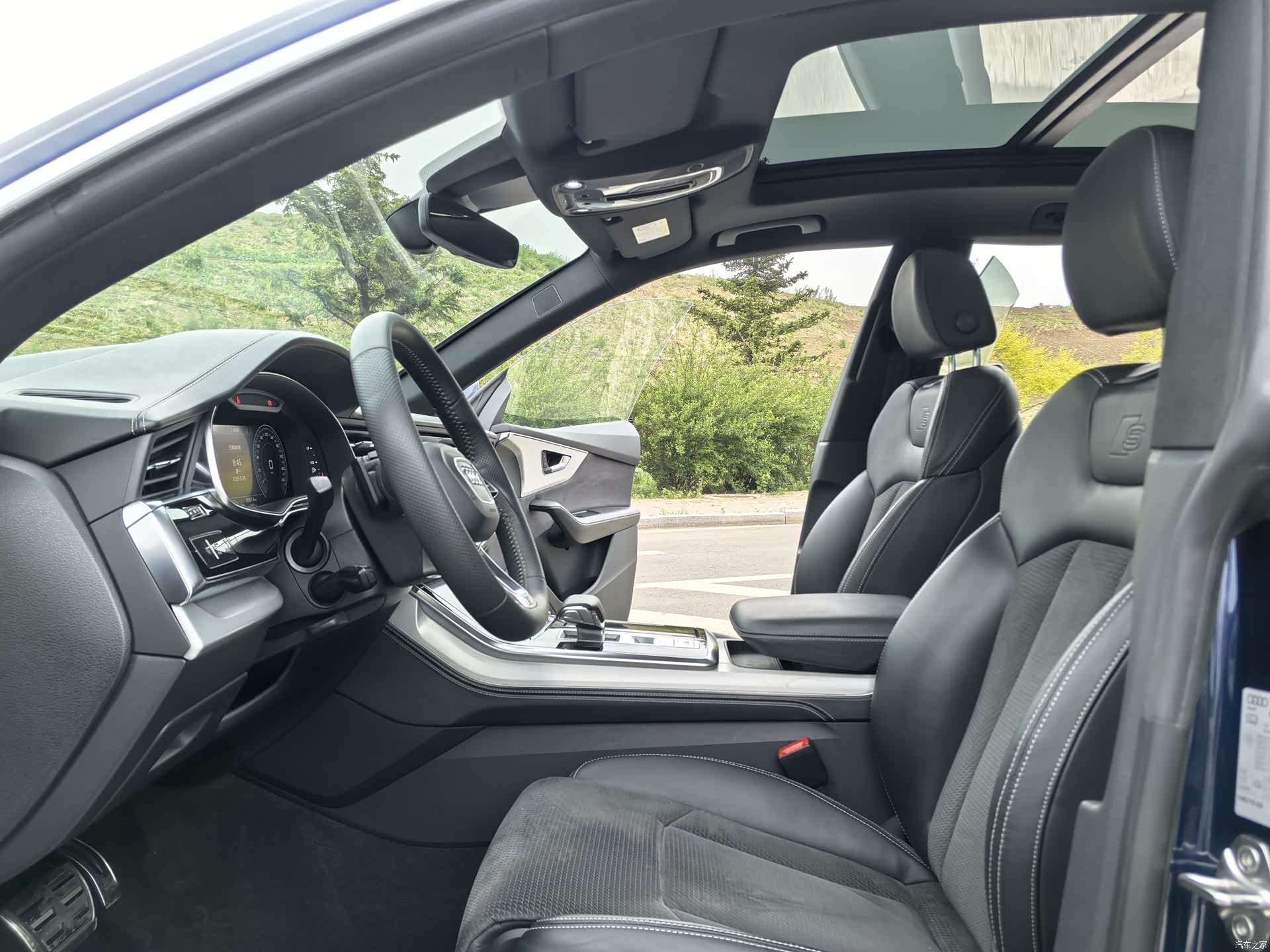 Audi Q8, 2019 8