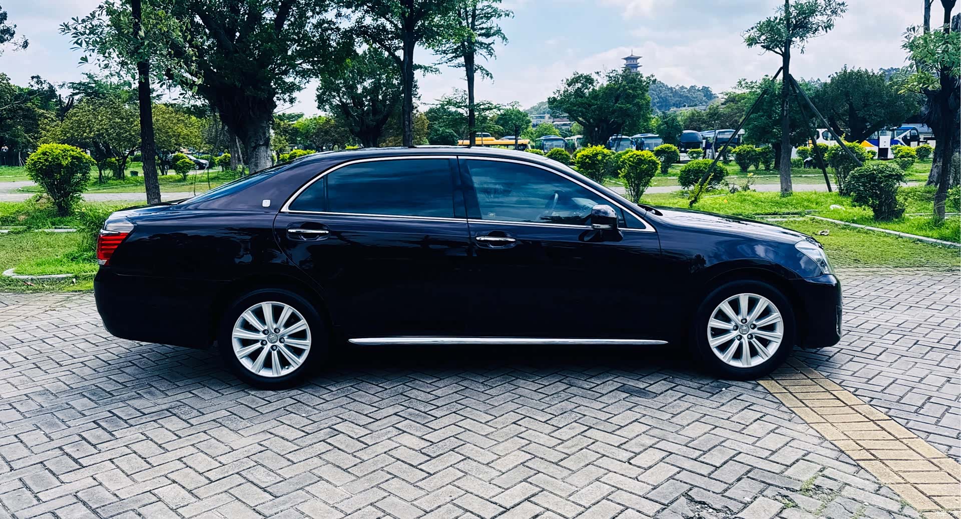 Toyota Crown, 2012 22