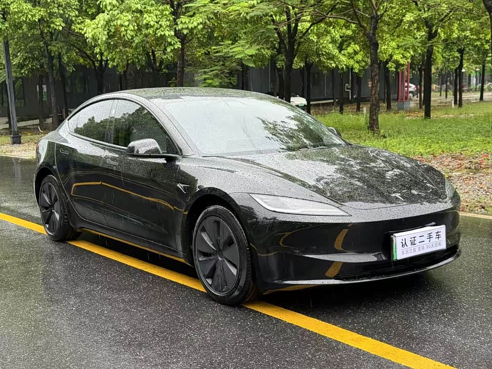 Tesla Model 3 Tesla Model 3
