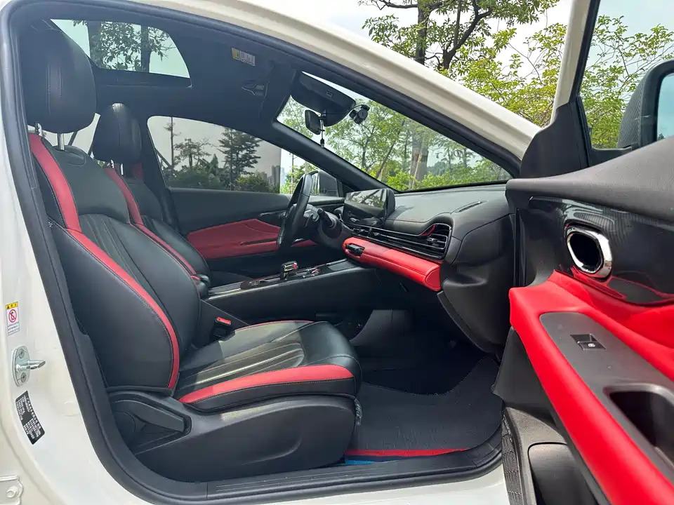 Trumpchi Shadow Leopard