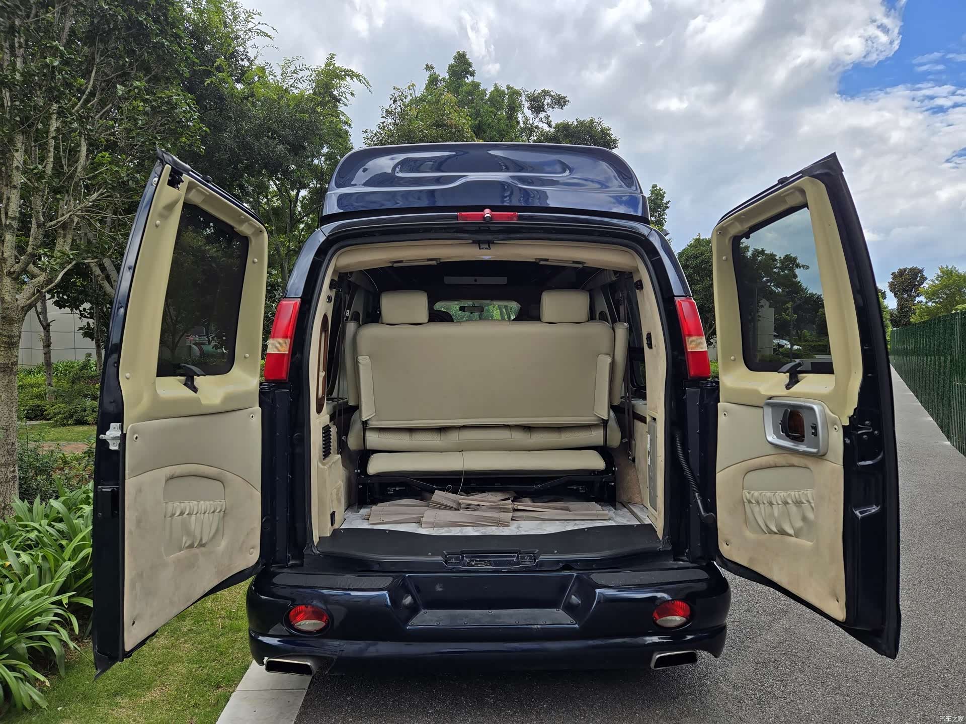 GMC SAVANA, 2013 все фото