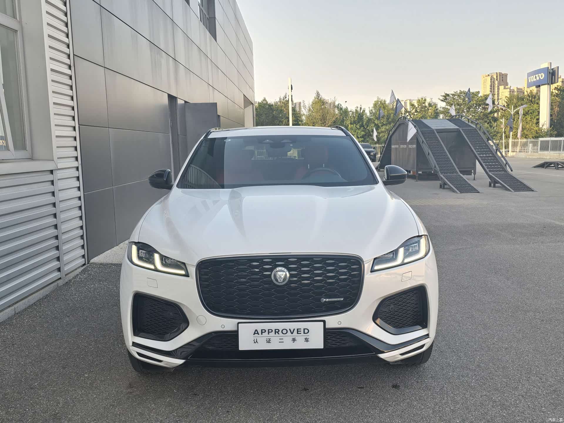 Jaguar F-PACE, 2024 2