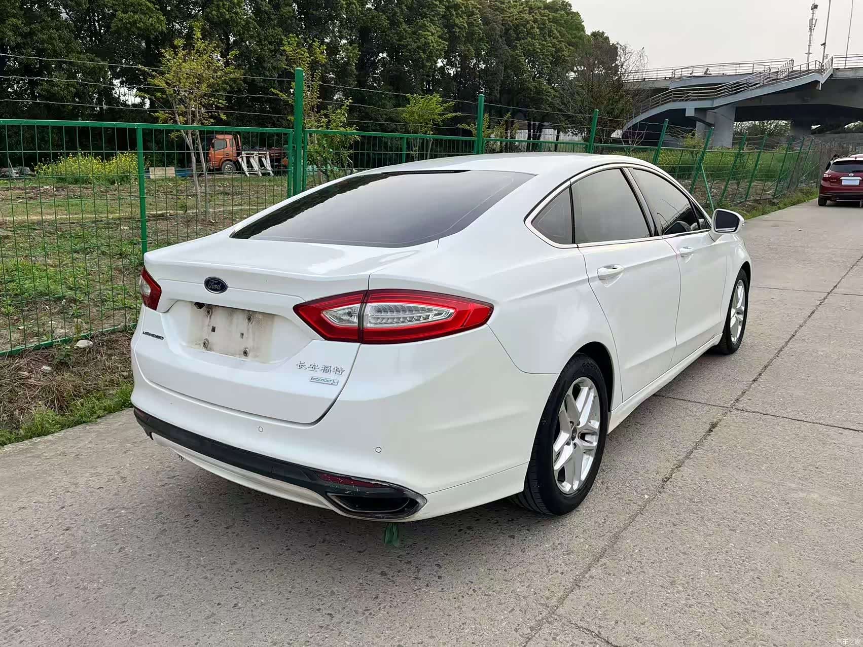 Ford Mondeo, 2015 все фото
