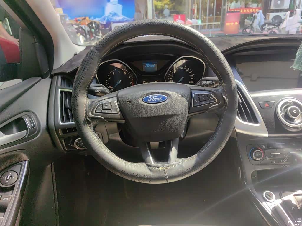 Ford Focus, 2016 3