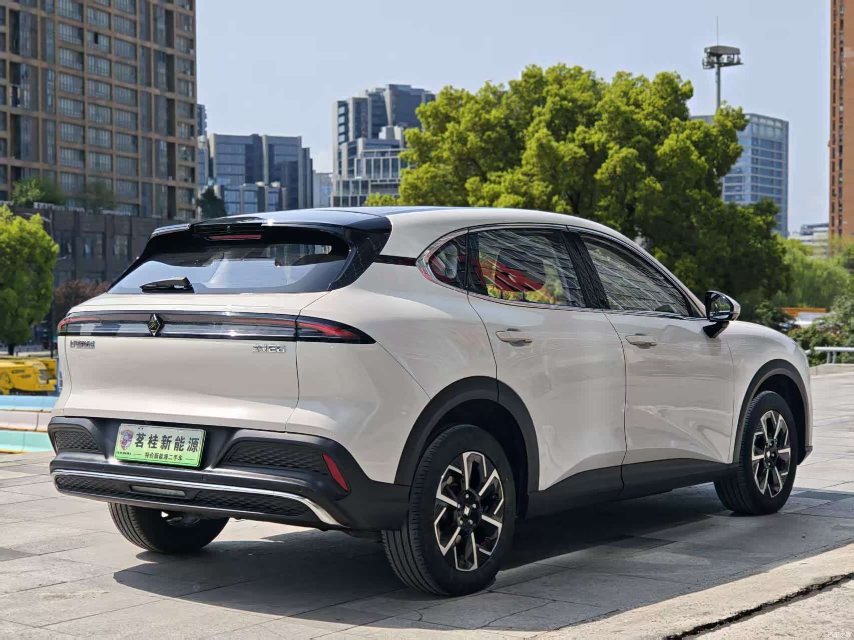 Wuling E6, 2025 7