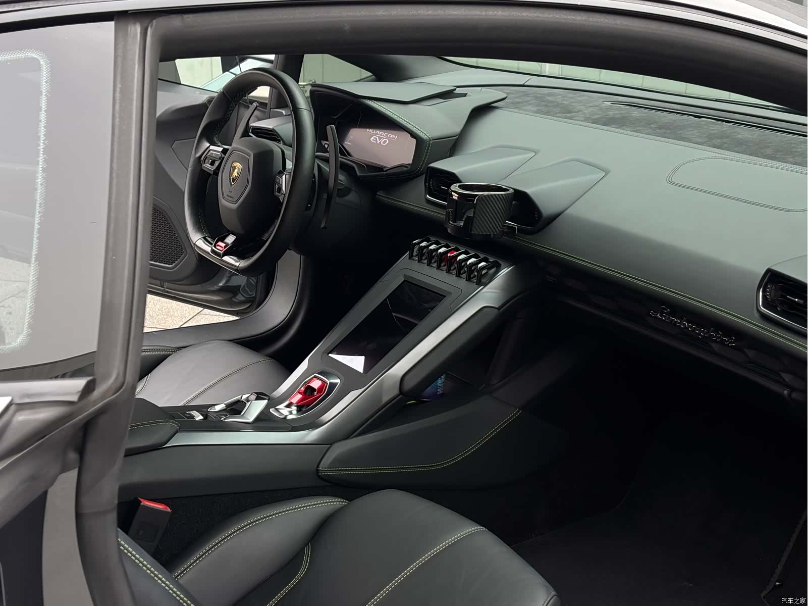 Lamborghini Huracán, 2021 11