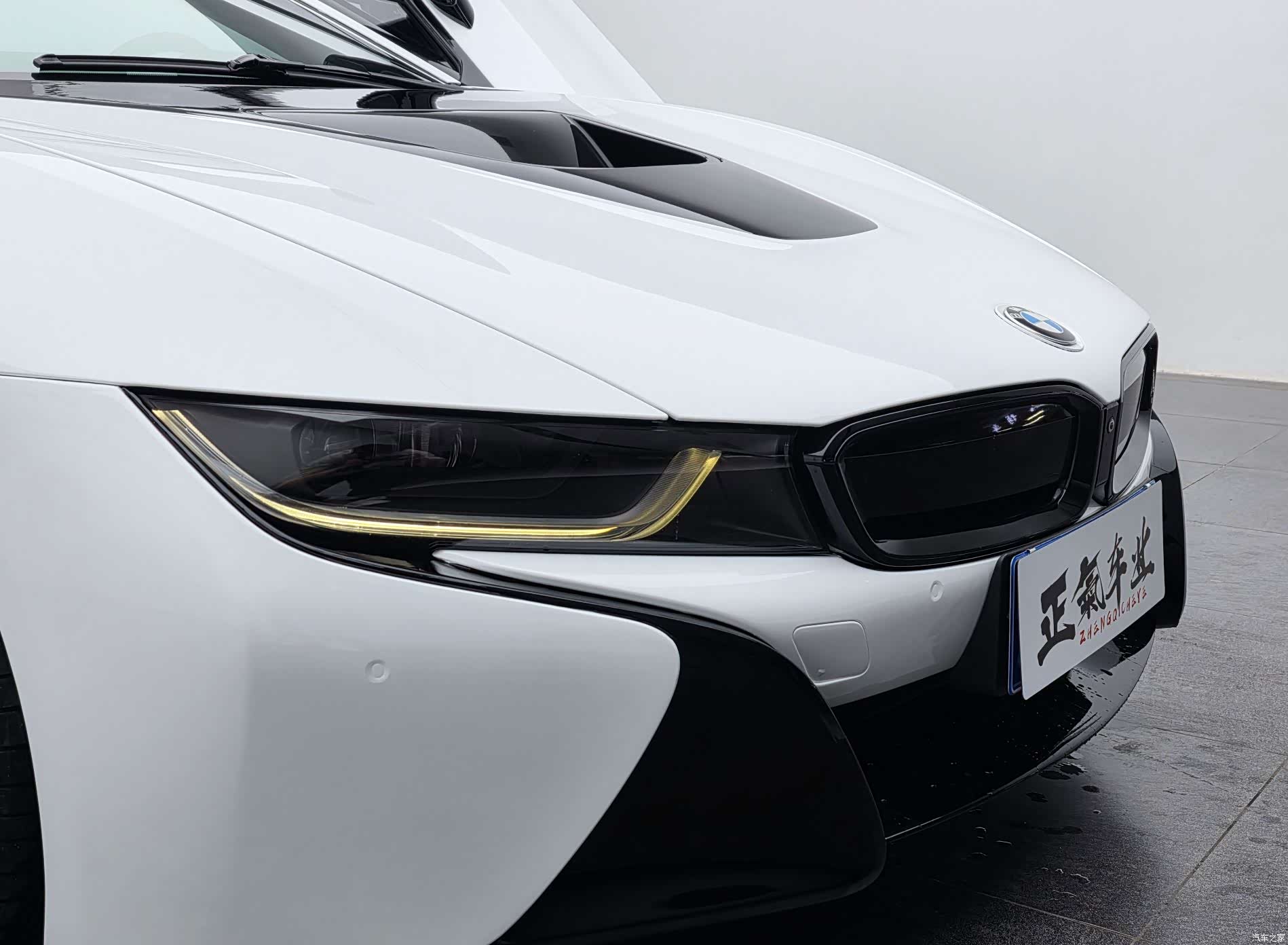 BMW i8, 2017 все фото