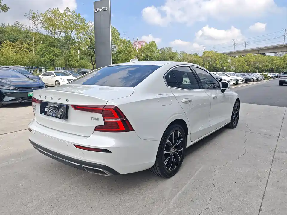Volvo S60