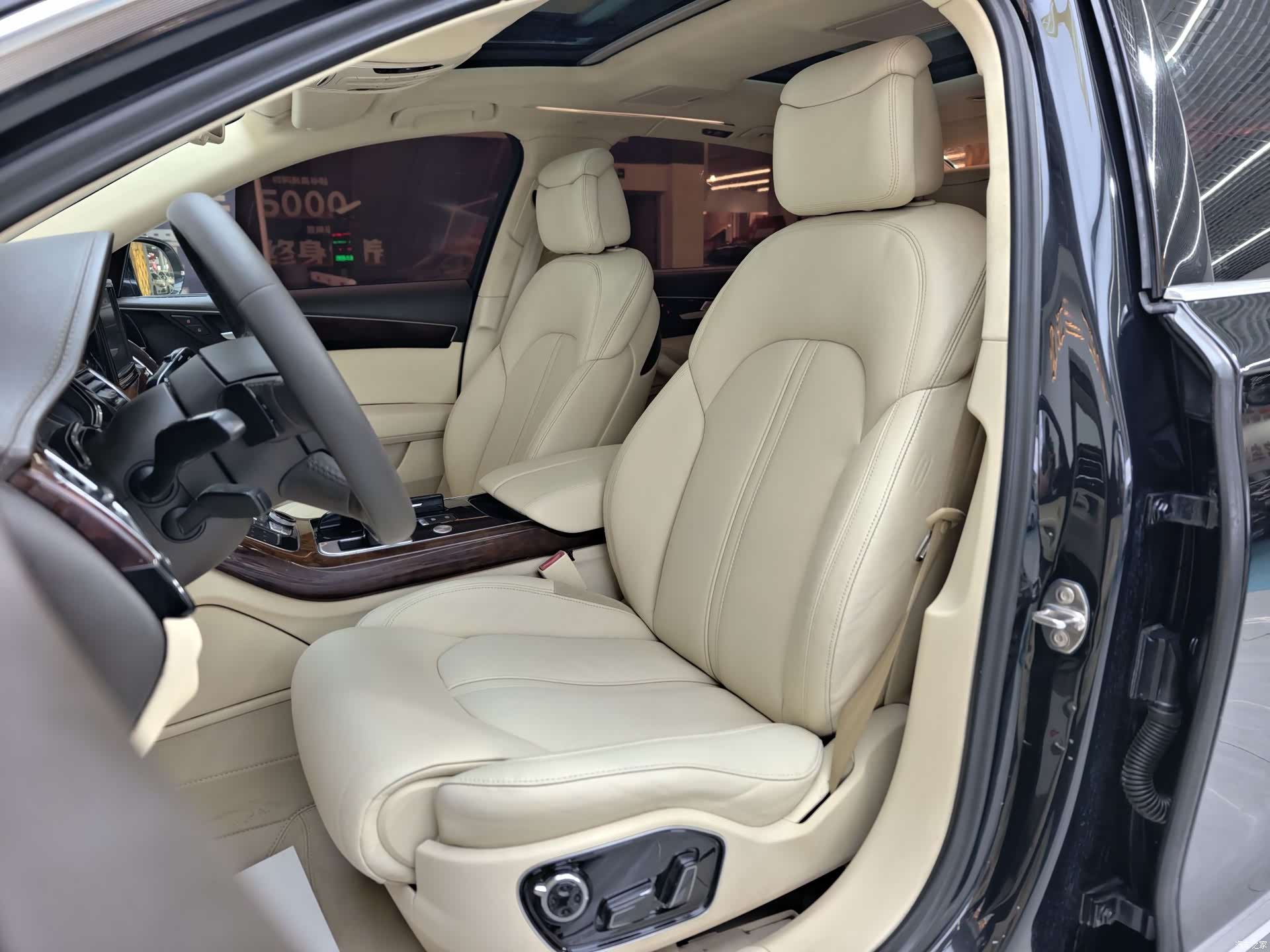 Audi A8L, 2011 29