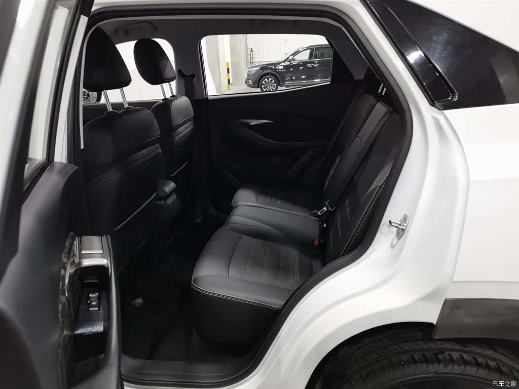 Wuling RS-3, 2020 15