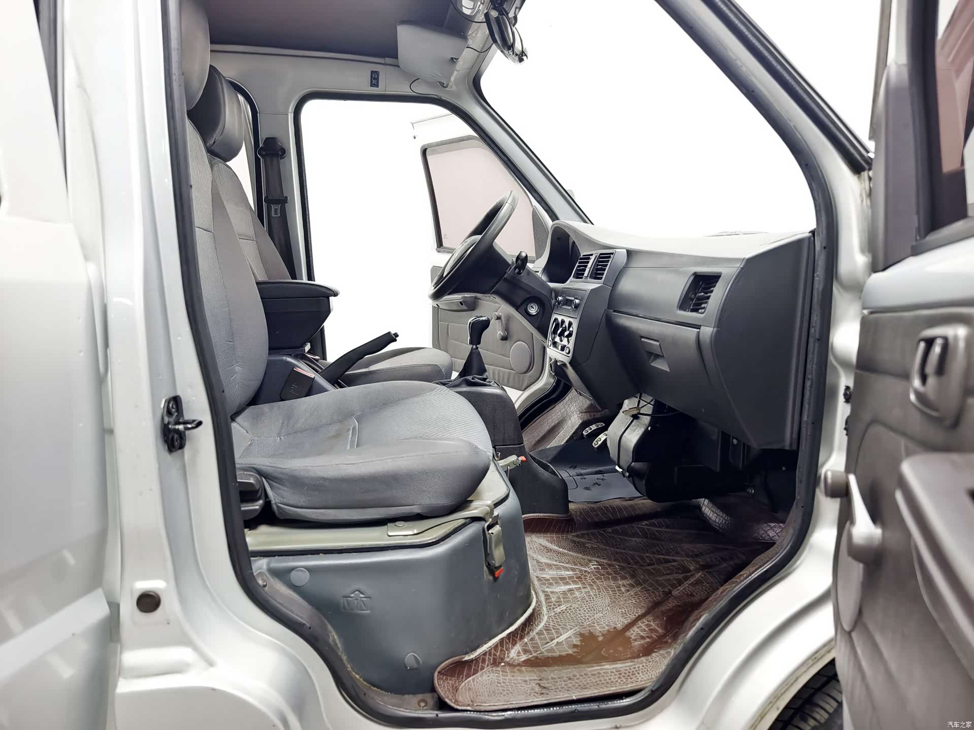 Wuling L3C, 2018 14