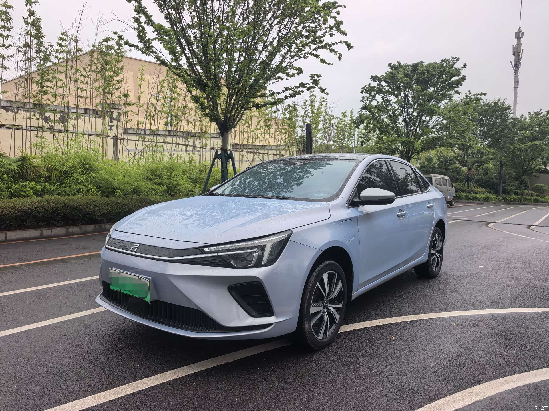 Rising Auto ER6, 2022 1