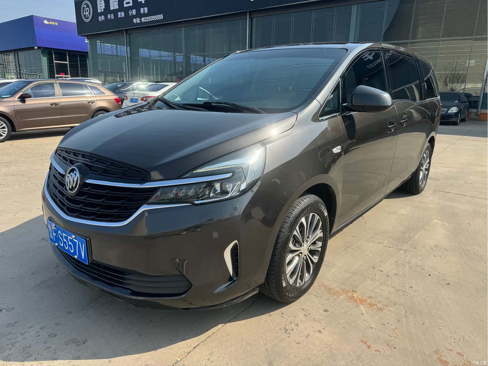 Buick GL8, 2021 1