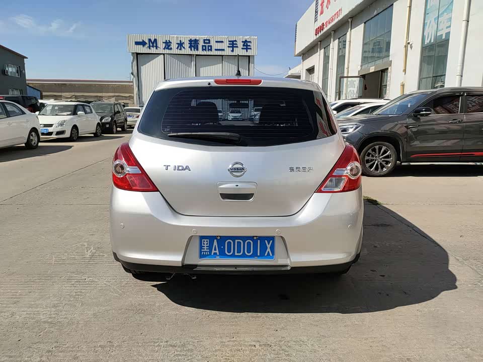 Nissan TIIDA