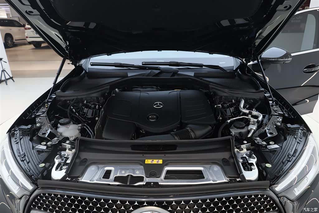 Mercedes-Benz GLC, 2026 16