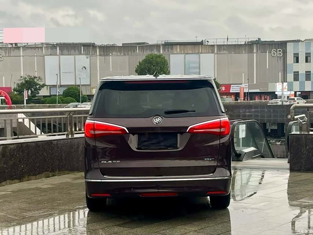 Buick GL8, 2017 4