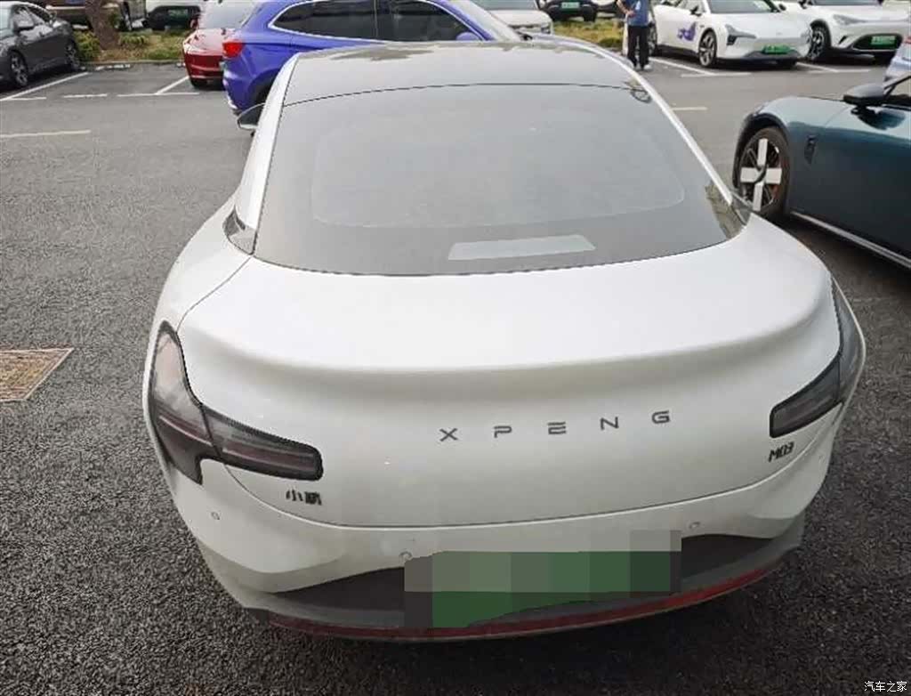 Xpeng Mona M03, 2025 3