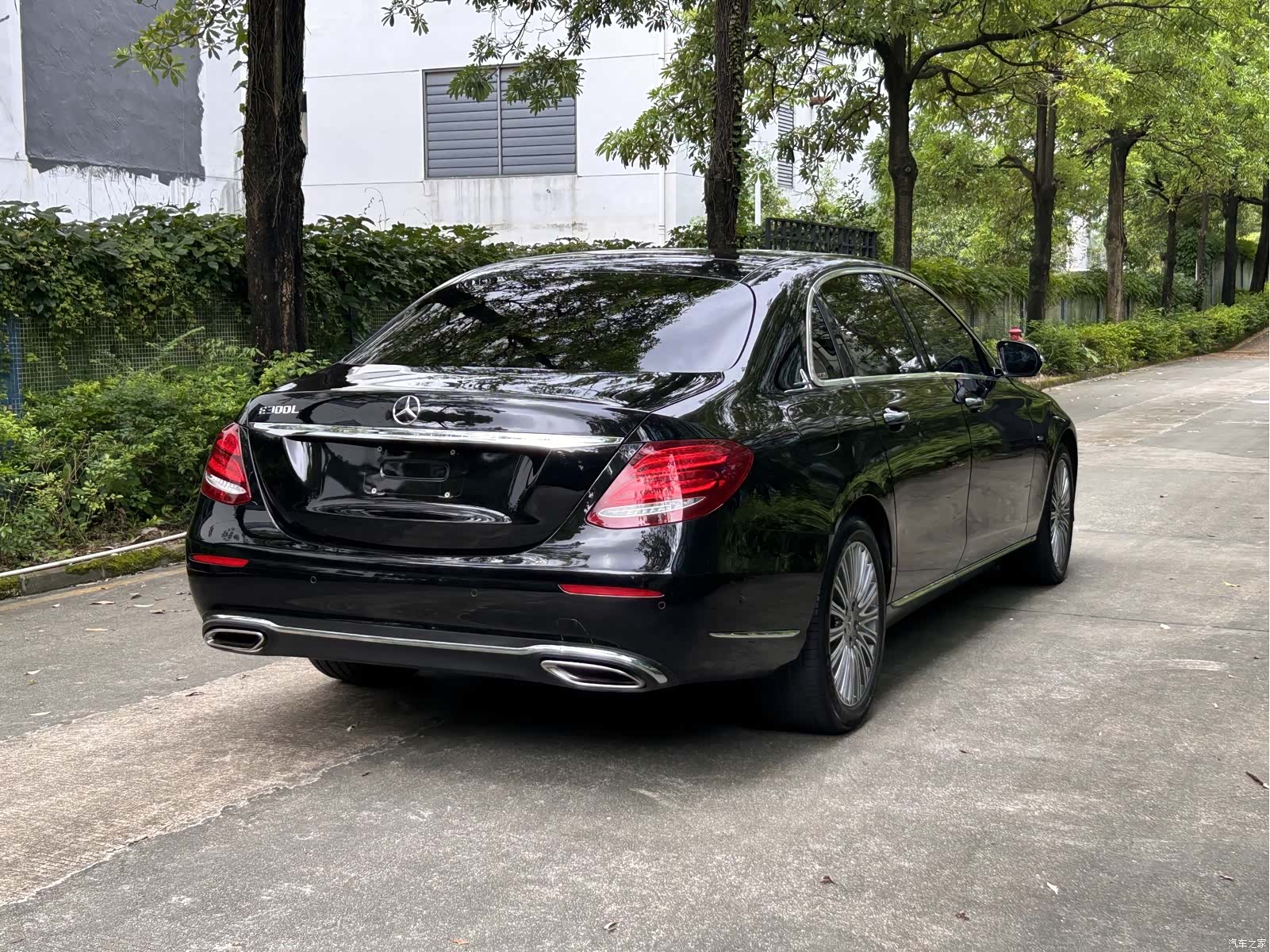 Mercedes-Benz E-Class, 2020 4