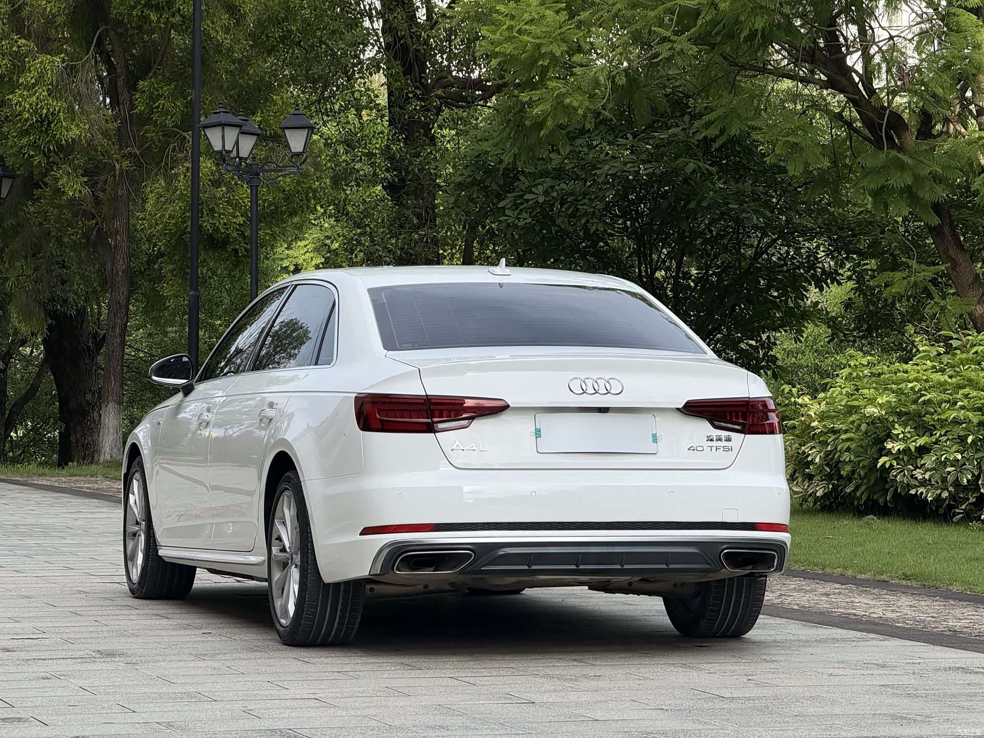 Audi A4L, 2019 9