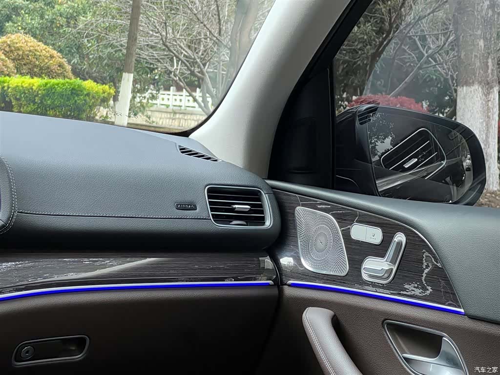 Mercedes-Benz GLE, 2023 15