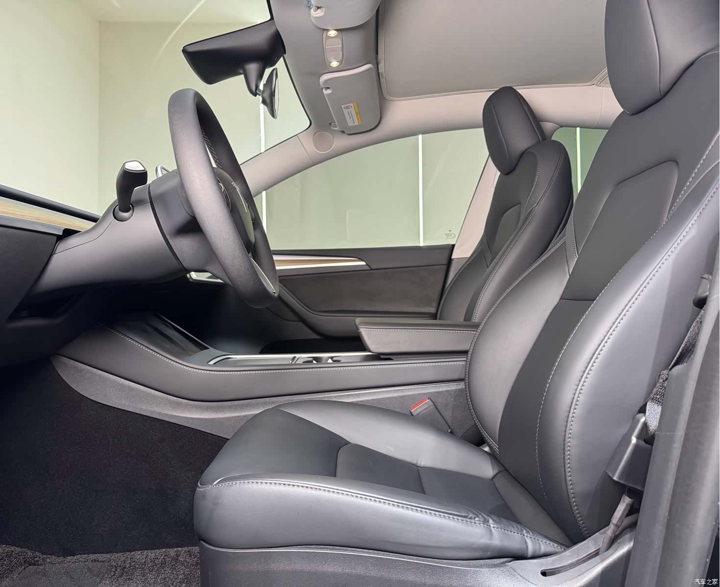 Tesla Model Y, 2022 16