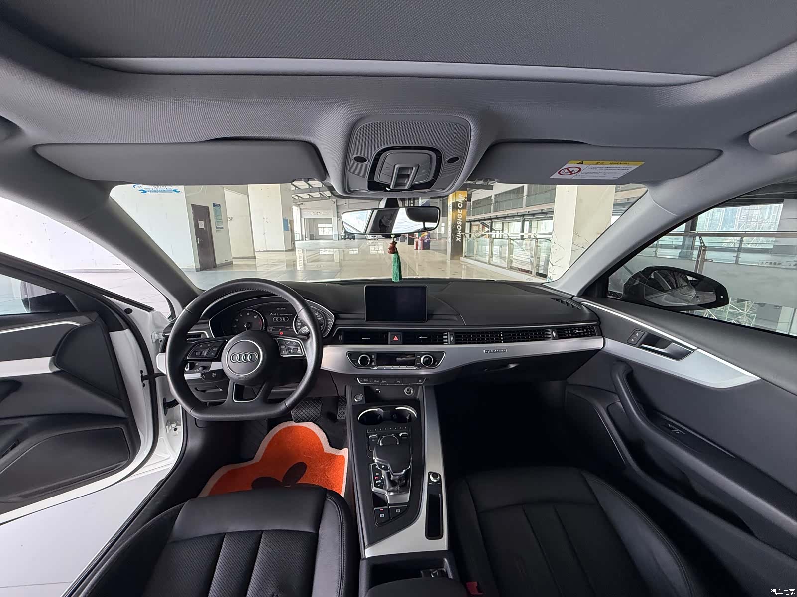 Audi A4L, 2019 7