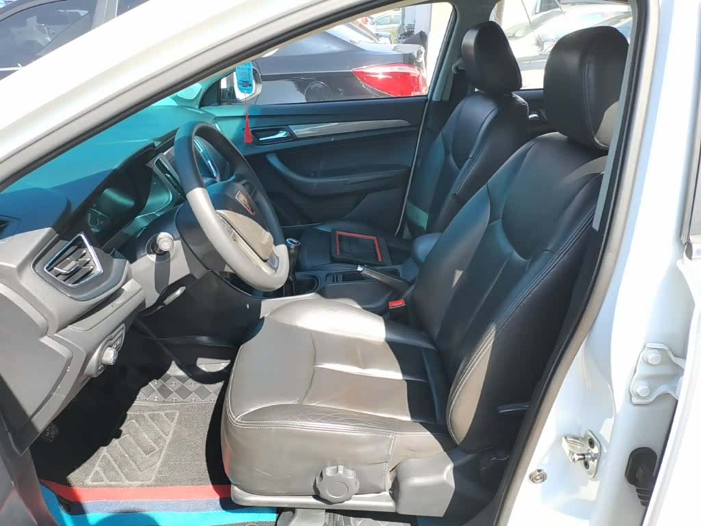 Roewe 360, 2016 15