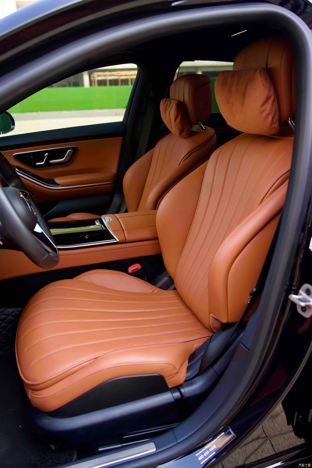 Mercedes-Benz S-Class, 2023 8