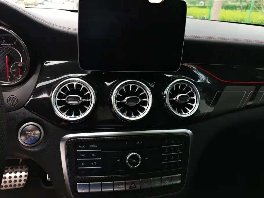 Mercedes-Benz CLA AMG