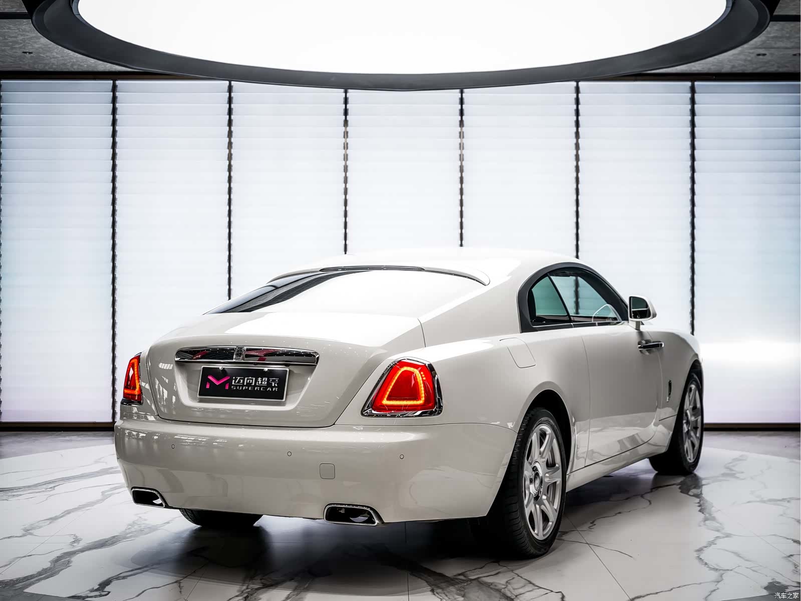 Rolls-Royce Wraith, 2017 все фото