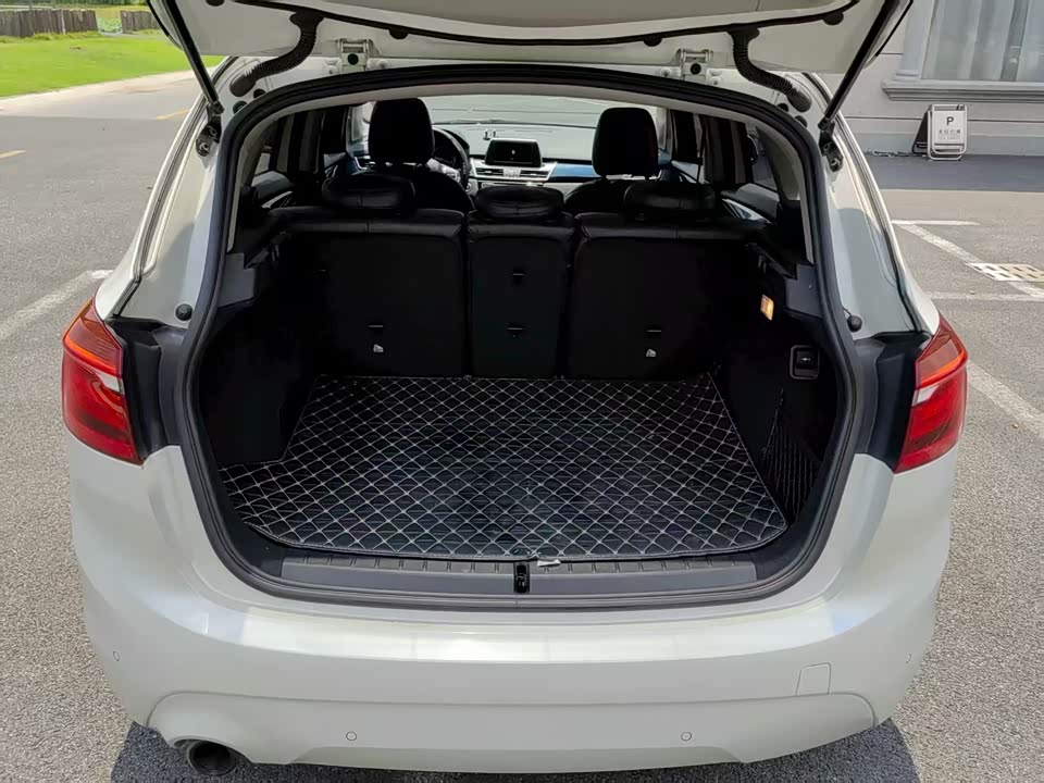 BMW 2 series station wagon