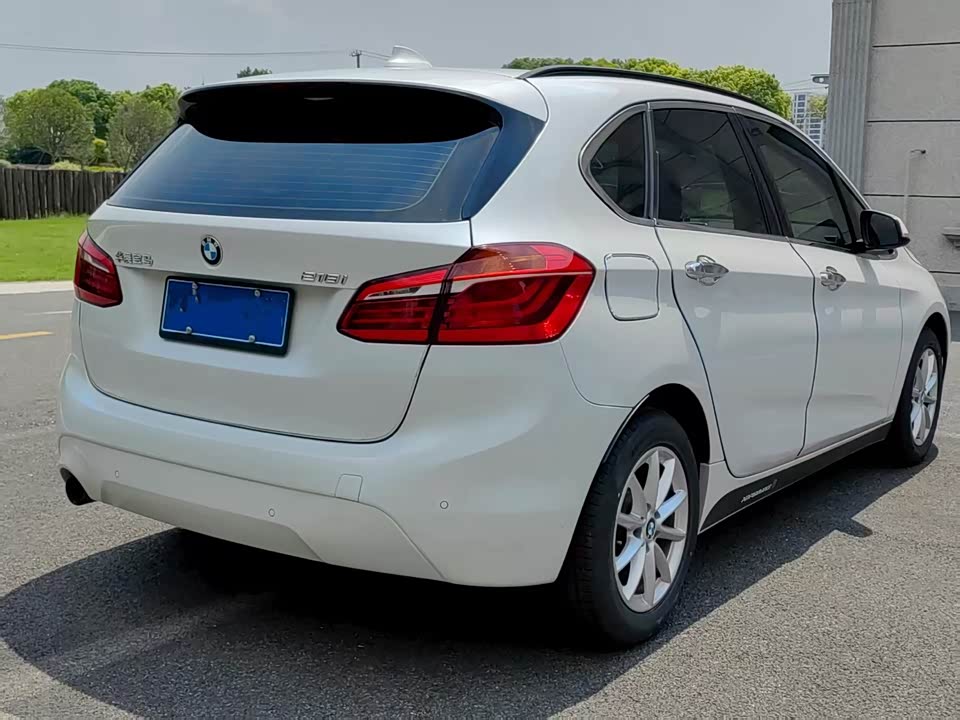 BMW 2 series station wagon