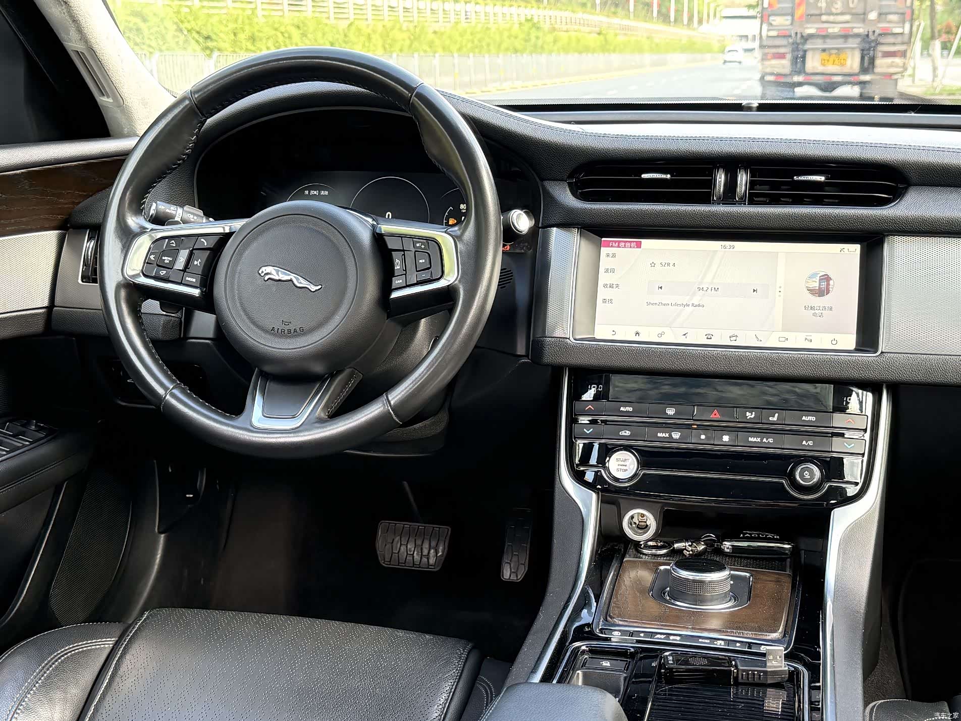 Land Rover P250, 2020 14