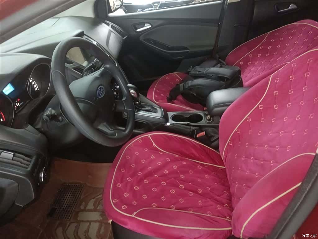 Ford Focus, 2015 11
