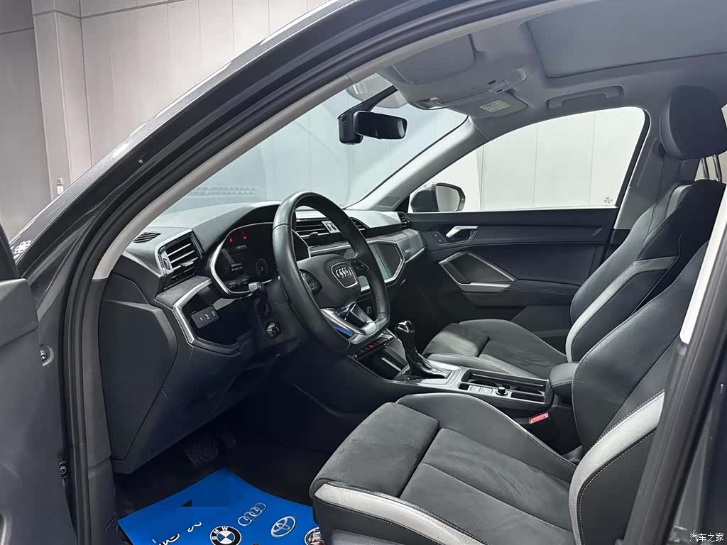 Audi Q3, 2022 10