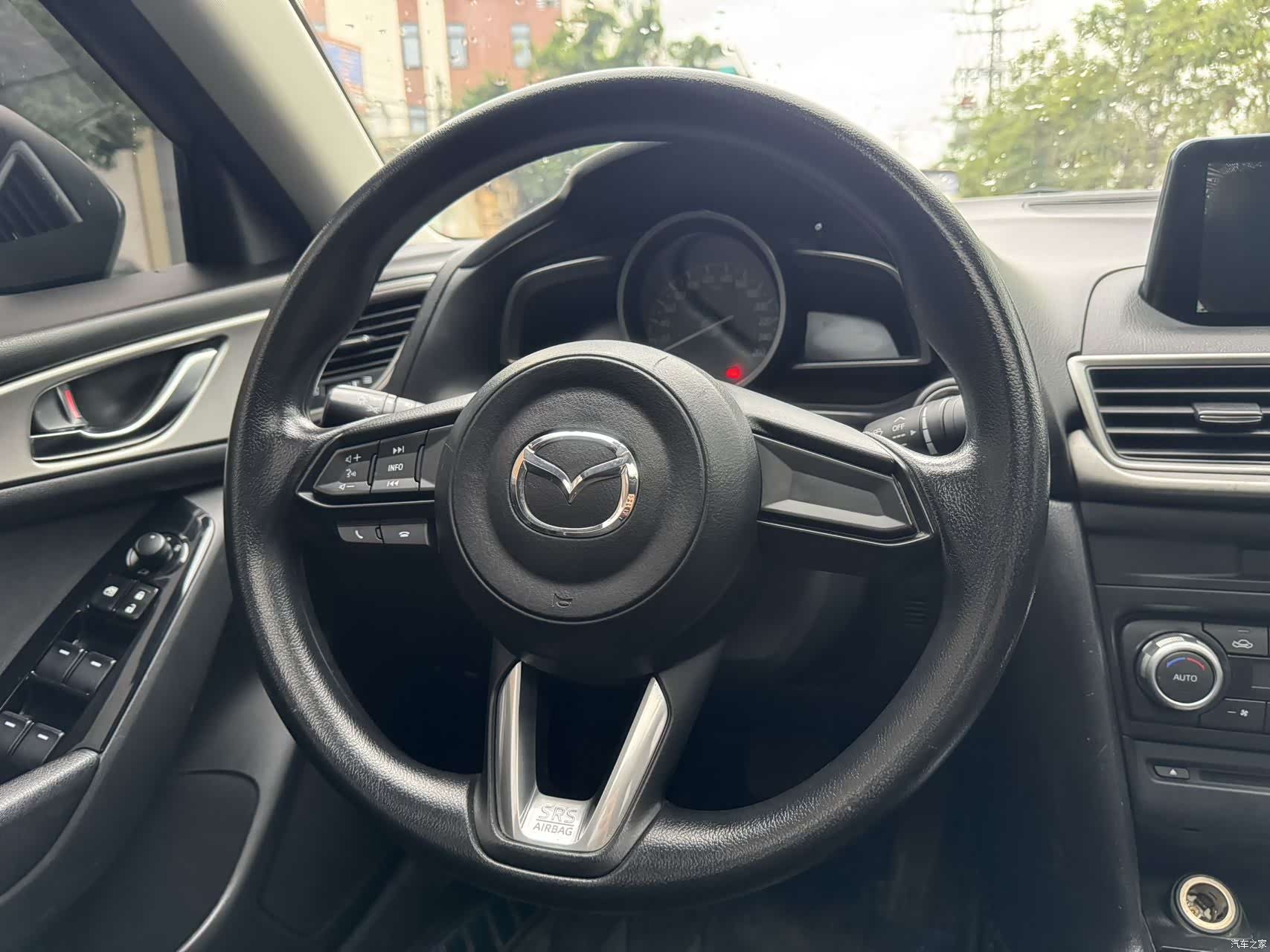 Mazda Mazda3, 2018 9