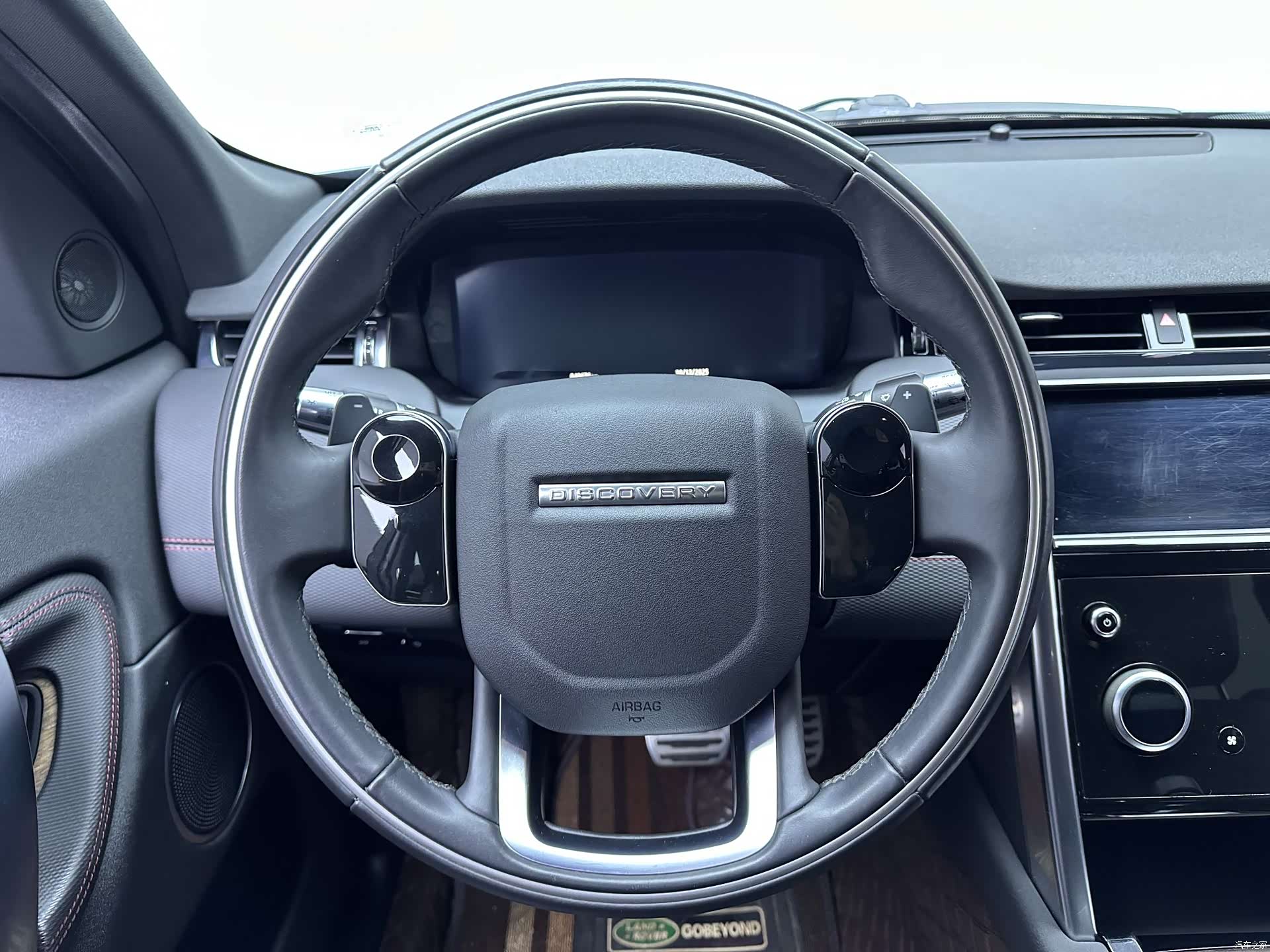 Land Rover Discovery, 2021 4