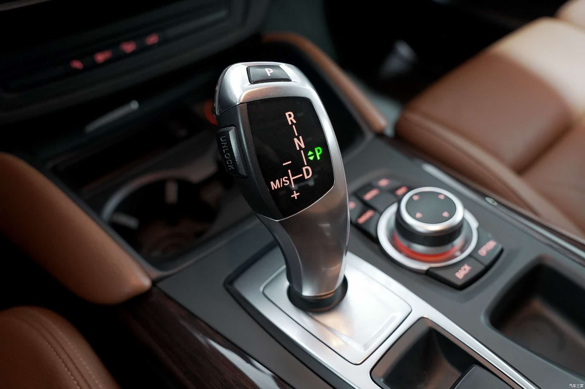 BMW X6, 2012 9