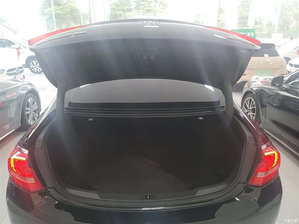 Buick LaCrosse, 2019 19