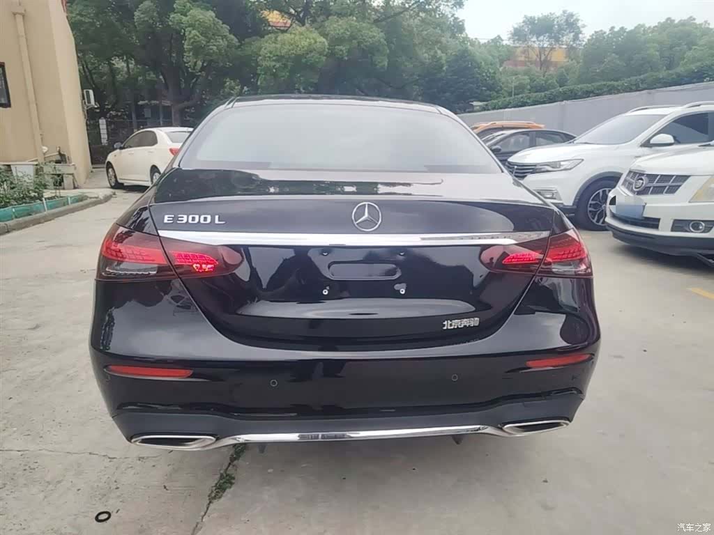 Mercedes-Benz E-Class, 2022 6