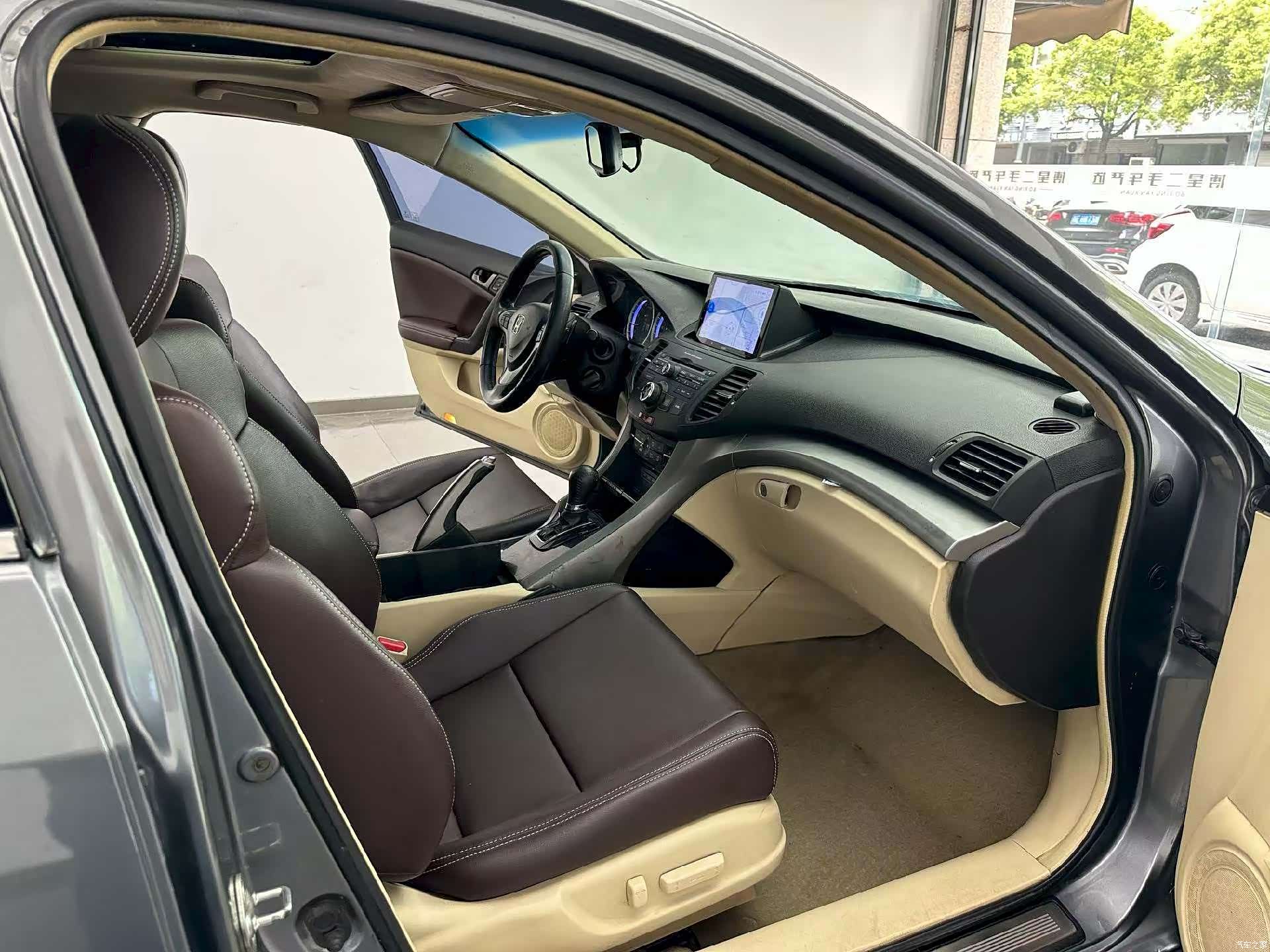 Honda Spirior, 2011 4