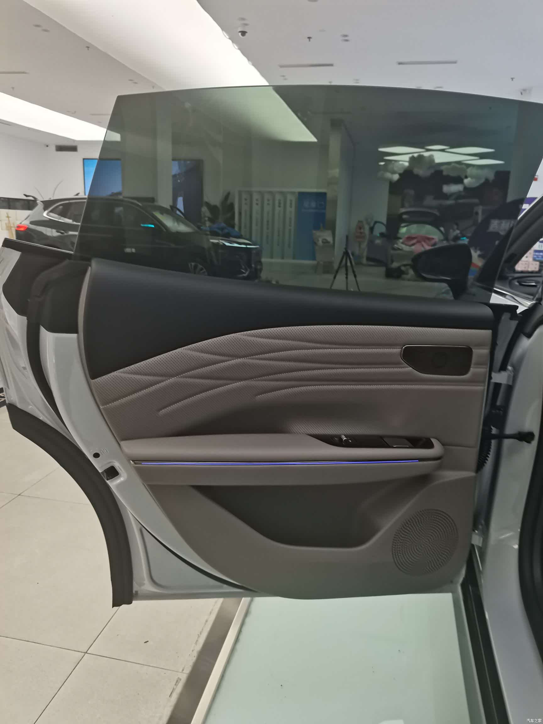 Geely 8, 2026 27