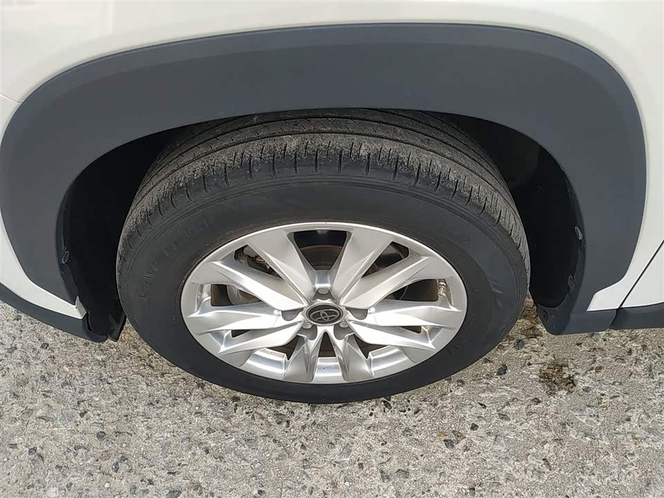 Toyota Corolla Sharp amplifier