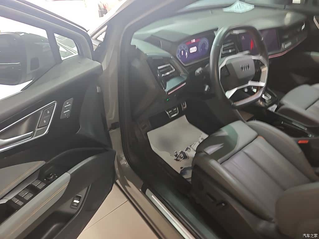 Audi Q4 e-tron, 2023 16