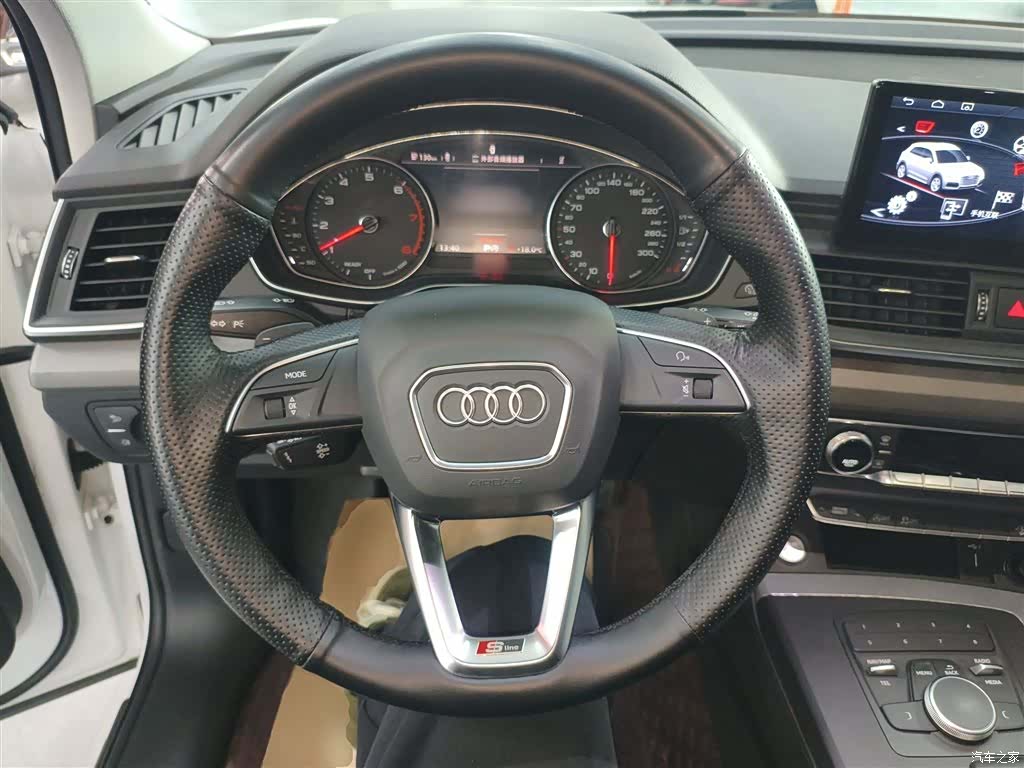 Audi Q5L, 2019 11