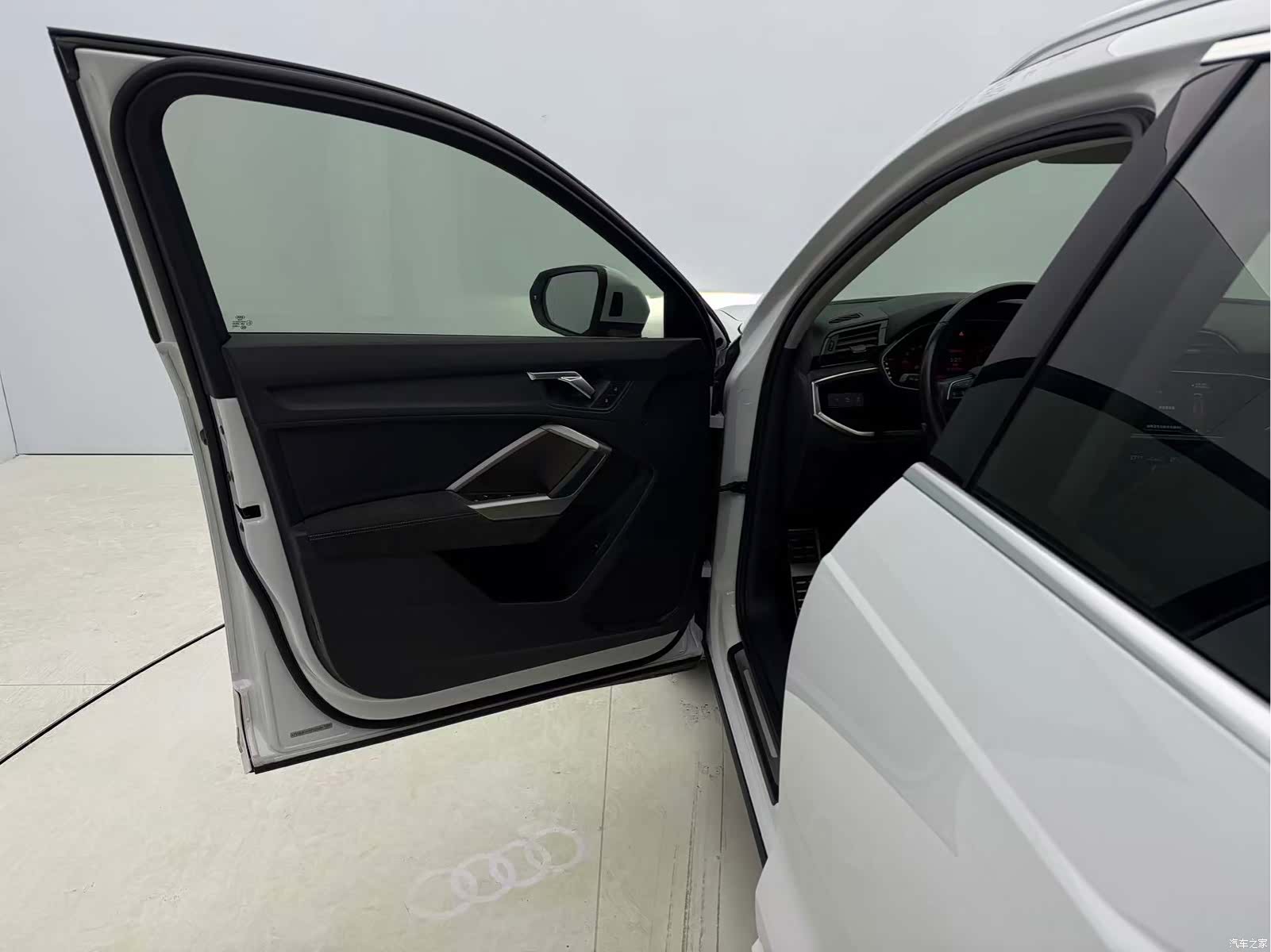 Audi Q3, 2021 12