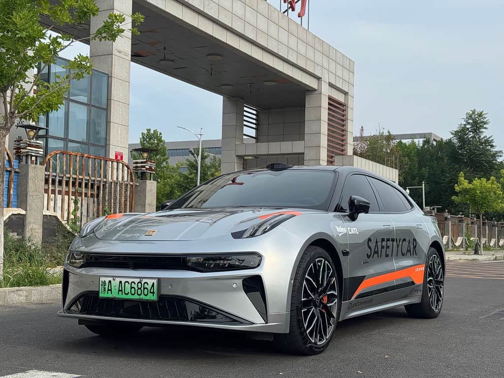 Zeekr 001