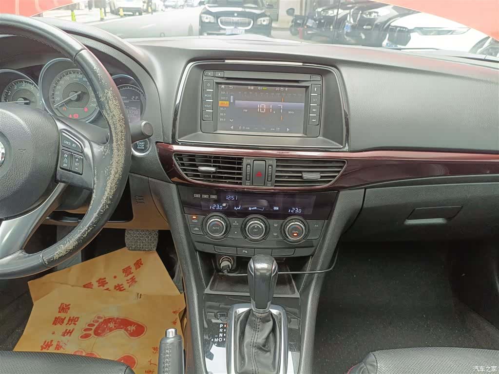 Mazda Atenza, 2015 9
