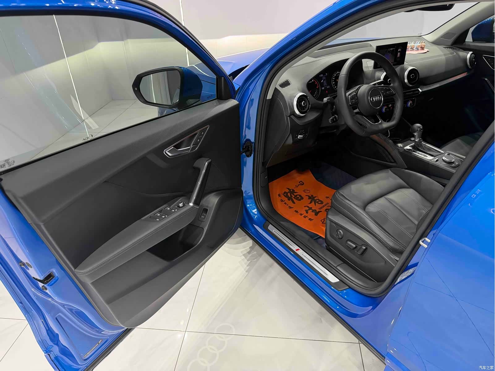 Audi Q2L, 2023 7